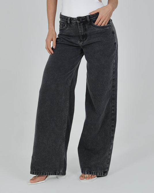 NYRA JEAN BLACK - LEVIÁH